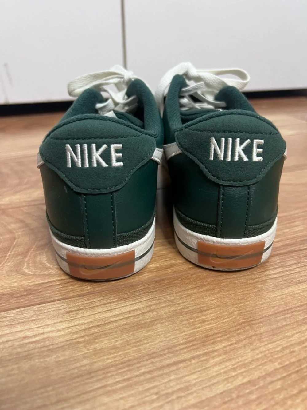 Nike Court Sneakers – Green/White – Men’s 8.5 (Women’s 10) - Picture 3 of 7